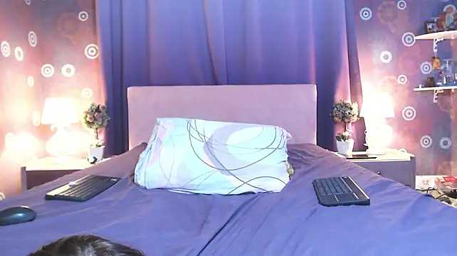SquirtyAlice webcam