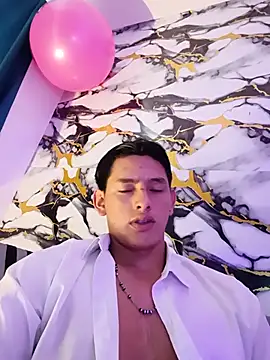 Hiroshi_Shen live cam on StripChat
