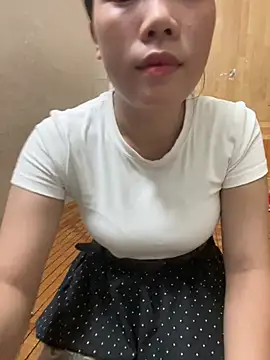 DoliceGirl2k webcam