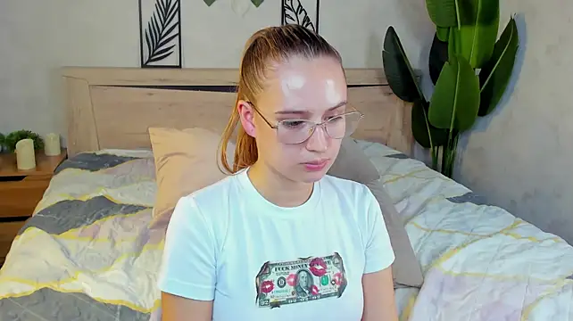 Miaa_Hill webcam