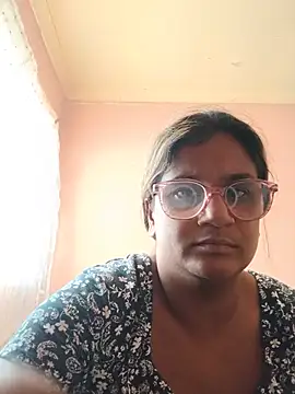 indianstrawberrylips4u webcam