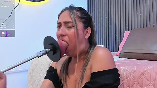 karola_cute_ webcam