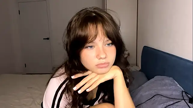 EmilyMercurial webcam