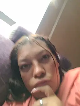 CurvyMilen webcam