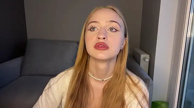 SexyLuxymur webcam