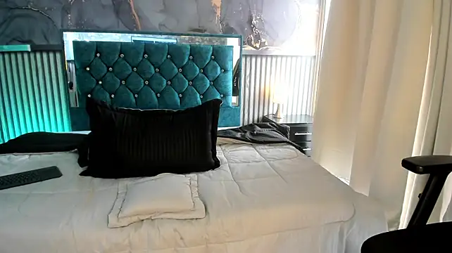 adrian_black86306 webcam