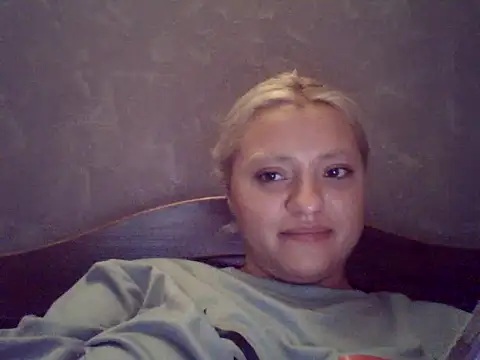 _Mathilda_ live cam on StripChat