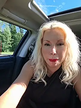 mazlik27 (F milf) - Show you my boobs