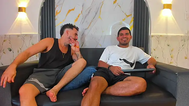 Latins_on_fire webcam