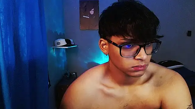 Mr_yisuzz webcam