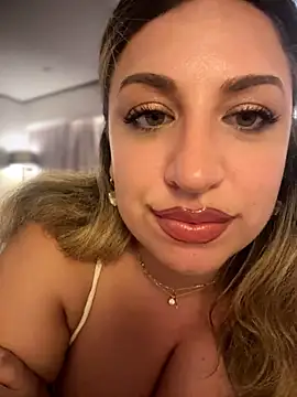 miamellycious's live cam