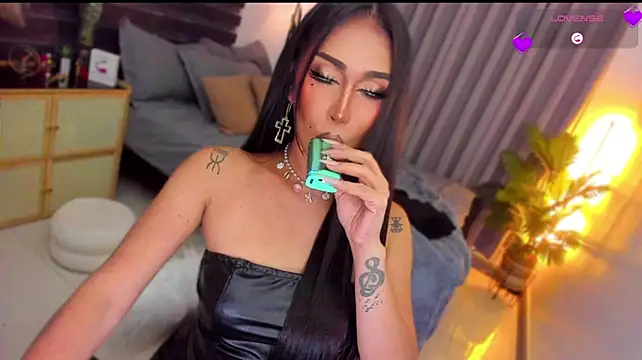 UrSluttyGoddess webcam