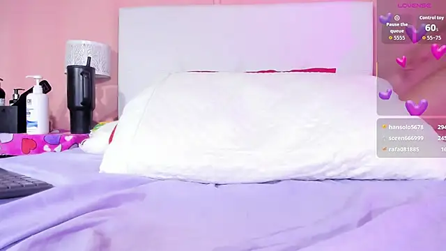 Celeste_Rox live cam on StripChat