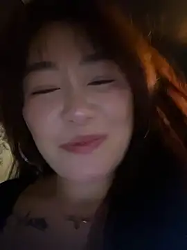 mollymm live cam on StripChat