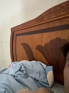 Mr_iphone11 webcam
