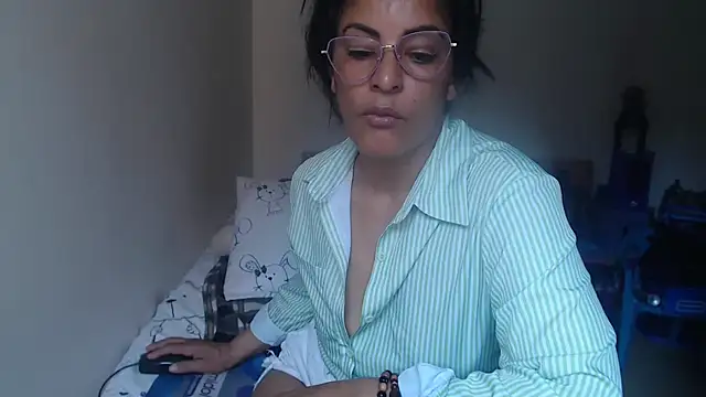kateleyagrey webcam