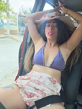 roxyrougee webcam