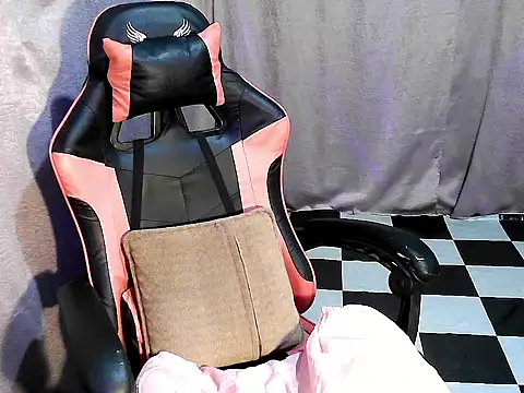BrendaMore webcam
