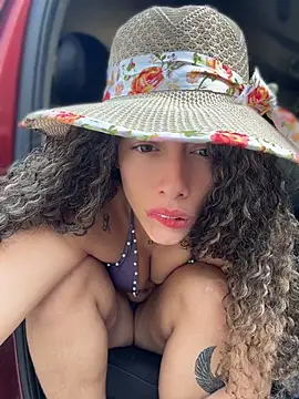 roxyrougee webcam