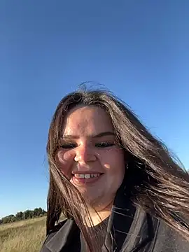 SnowWhiteSin webcam
