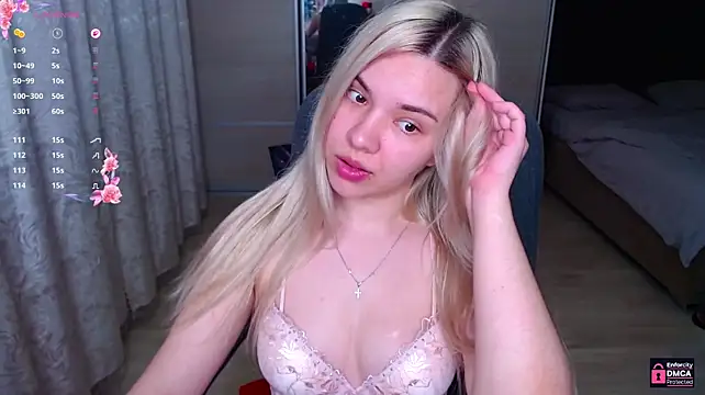 Lana__Nova webcam