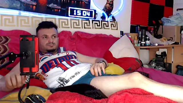 Hugec0ck007 live cam on StripChat