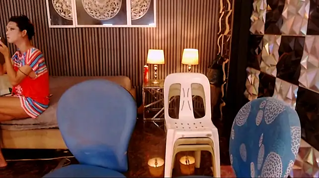 PrettyHorseCockTrans webcam
