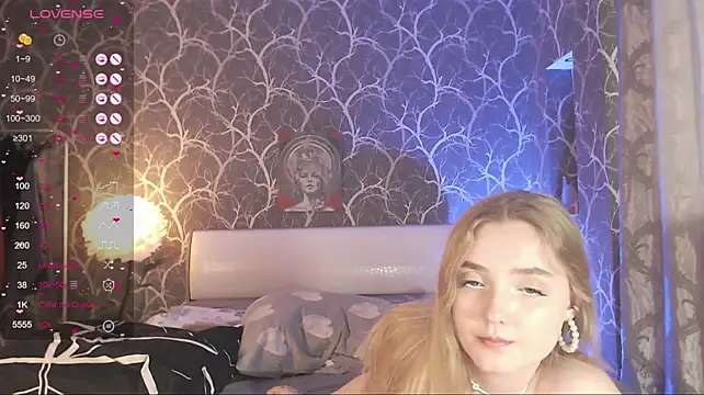 MiaMiaMeow webcam