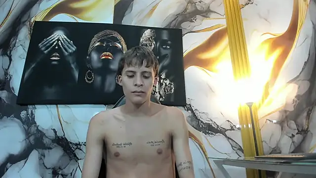 mono_blonde webcam