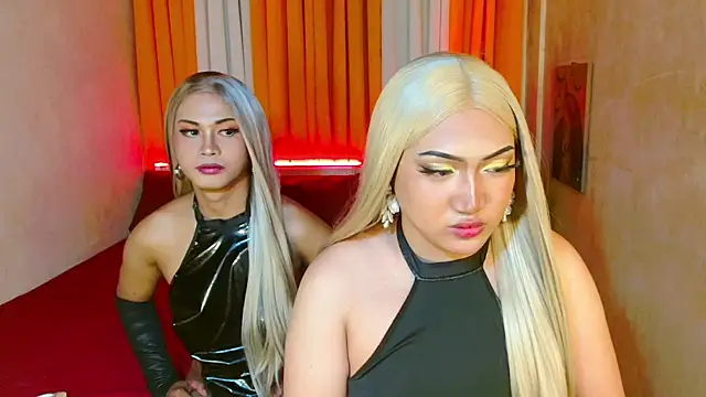 Phenomenal_Shemale webcam