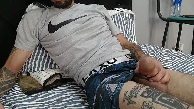 bigdick_monster1 live cam on StripChat