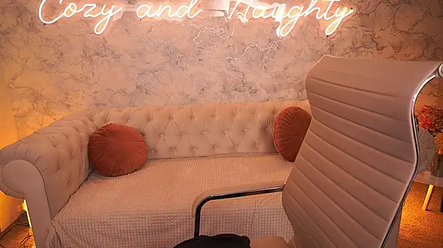 CurlyCandyXX webcam