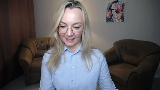 Ava_Elior live cam on StripChat