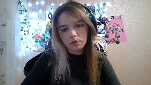 MilaTyan webcam