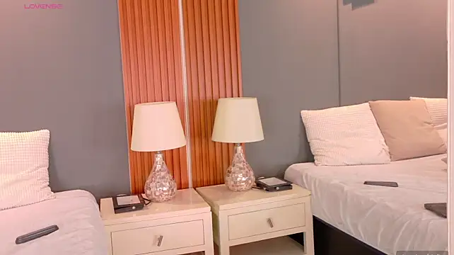 Juliana_Valencian webcam