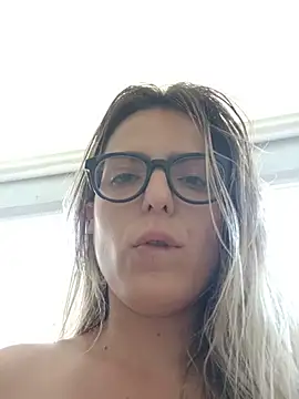 dolcehelena993 webcam
