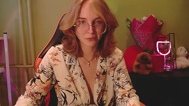 juicyPenny webcam