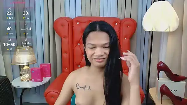 Naya_Hilton webcam