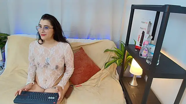 Violet_Cherry10 webcam