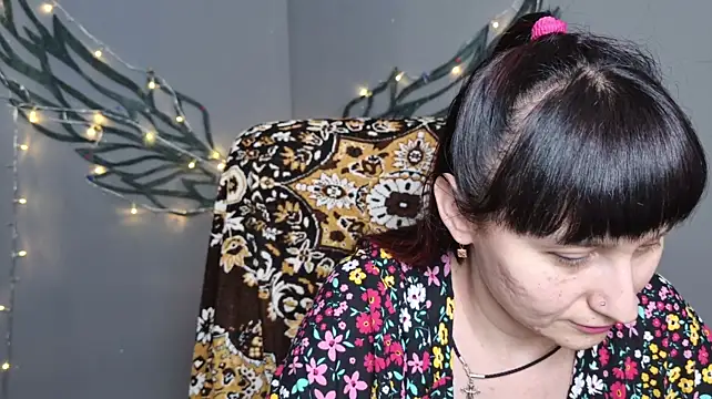 NinaFlawlees webcam
