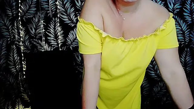 Olivia_playful webcam