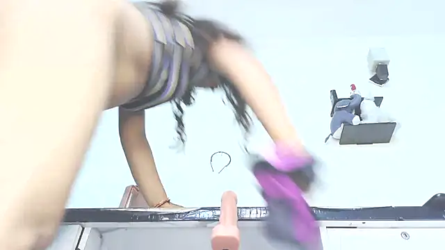 ElegantMiss webcam