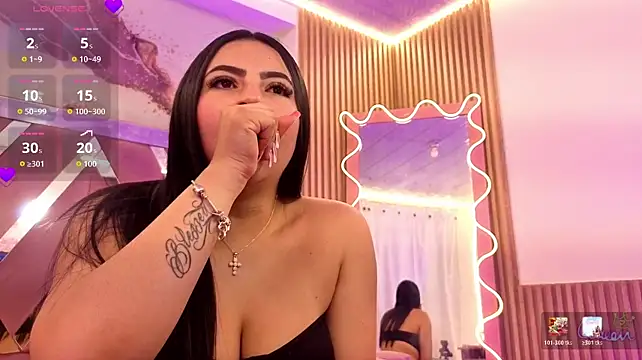 THAMI_TAY Momentaufnahme des Live-Raums auf Stripchat