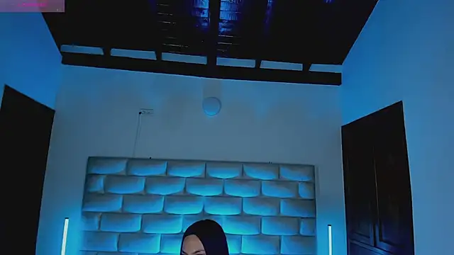 HollyGrey_ webcam