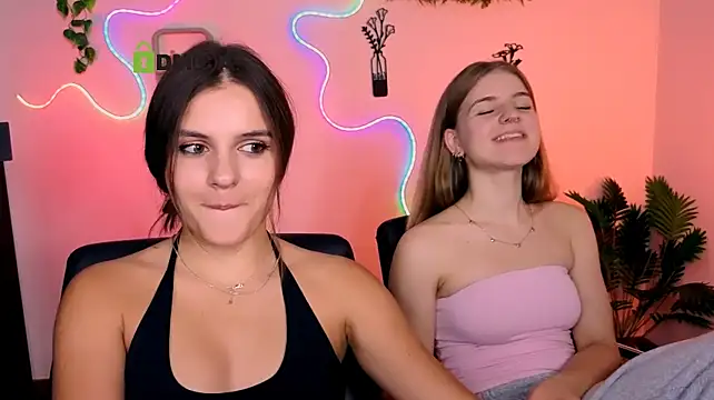 lisa_dark_ webcam