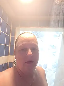 CanadianQueen1973 webcam