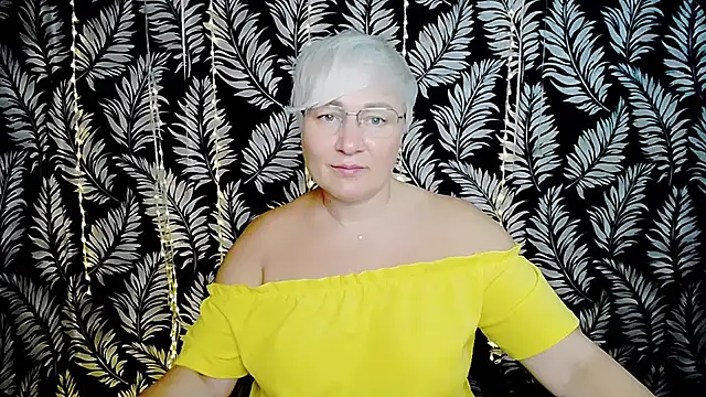 Olivia_playful webcam