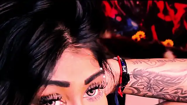 indian_dreamgirl webcam