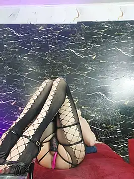 crislingery_dolli live cam on StripChat