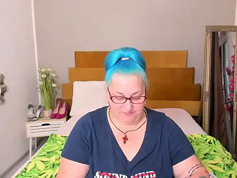 Sugarmommy_69X webcam
